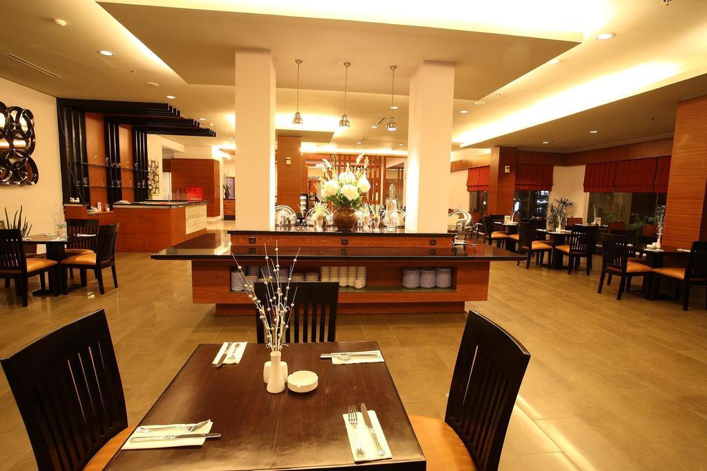 Aston Tanjung City Hotel Eksteriør billede
