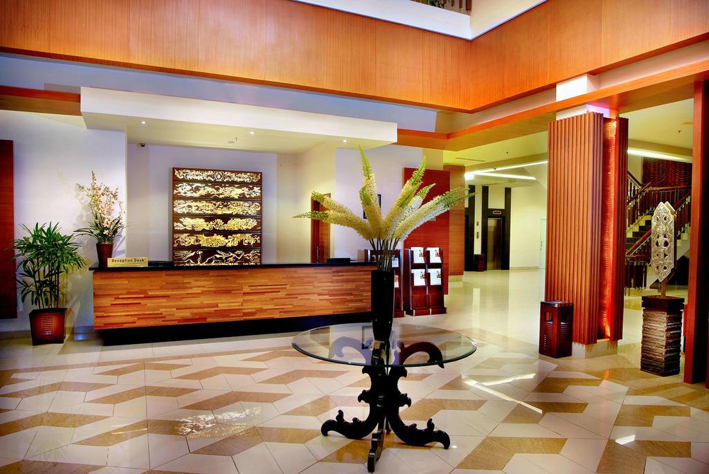 Aston Tanjung City Hotel Eksteriør billede