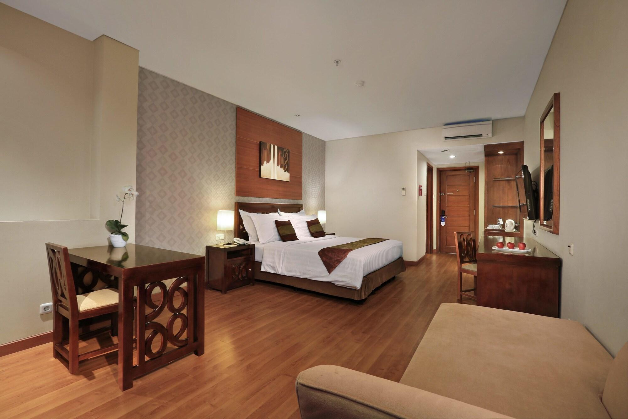 Aston Tanjung City Hotel Eksteriør billede