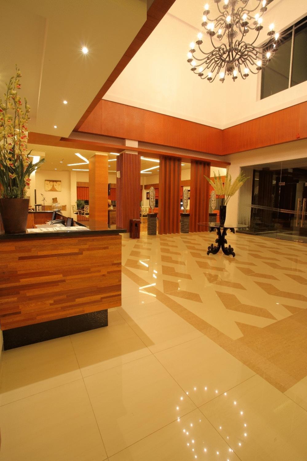 Aston Tanjung City Hotel Eksteriør billede