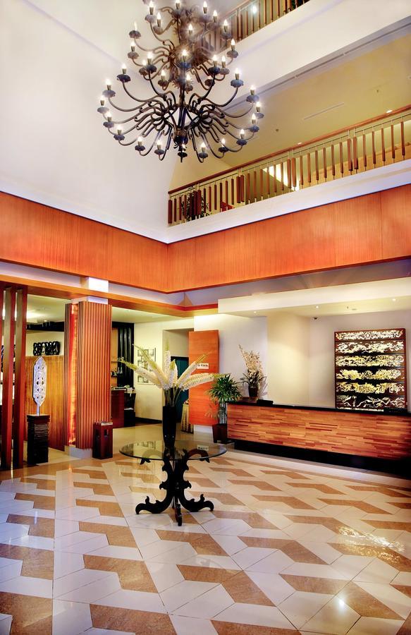 Aston Tanjung City Hotel Eksteriør billede