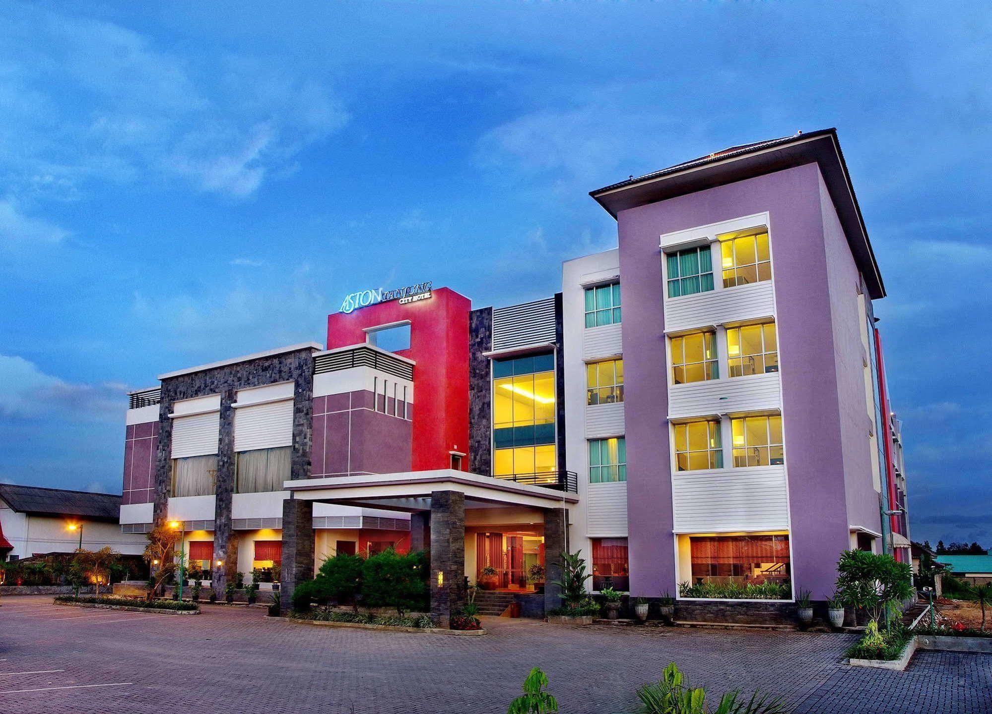 Aston Tanjung City Hotel Eksteriør billede