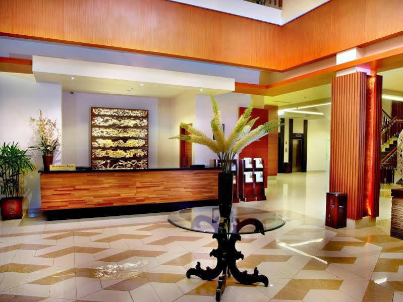 Aston Tanjung City Hotel Eksteriør billede